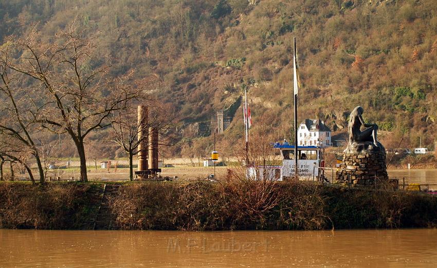 Schiff gesunken St Goarhausen Loreley P036.jpg